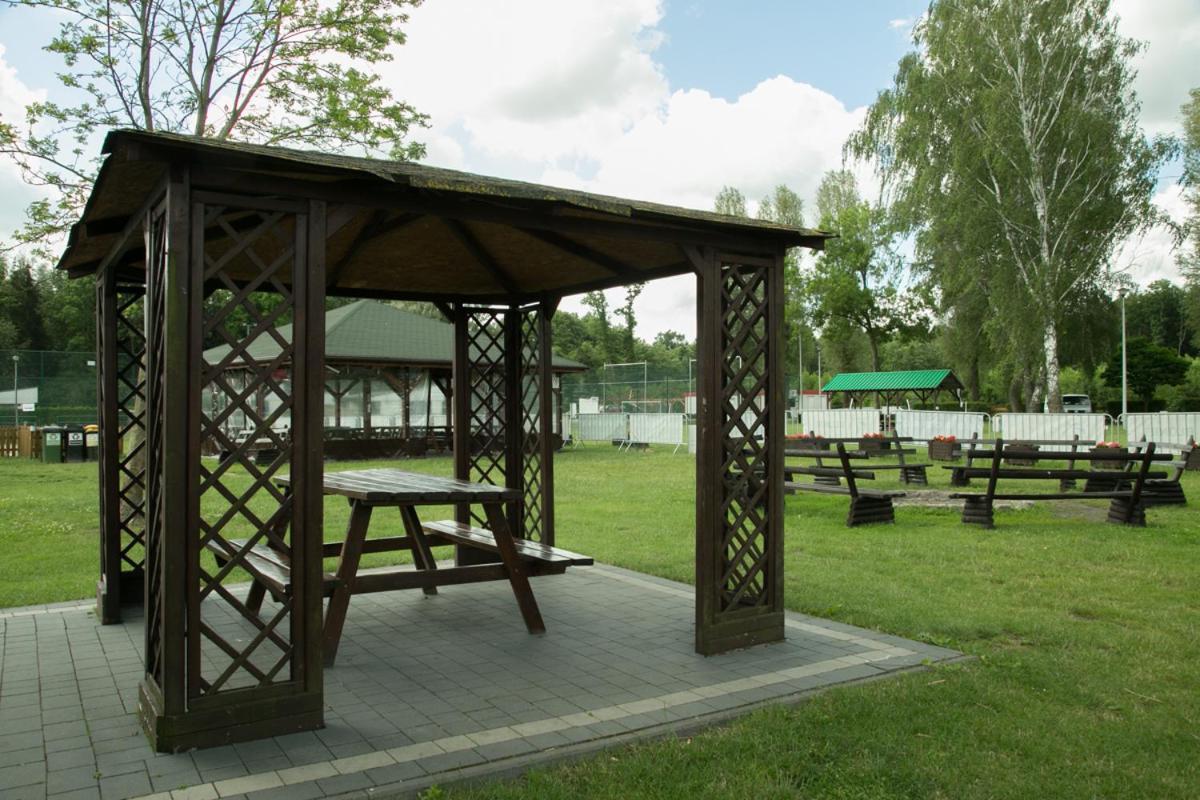 Camping Oaza Blonie Kornik Domki Standard Plus - 3 Pokoje Kültér fotó