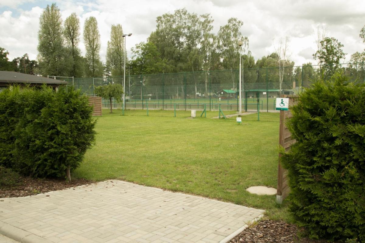 Camping Oaza Blonie Kornik Domki Standard Plus - 3 Pokoje Kültér fotó