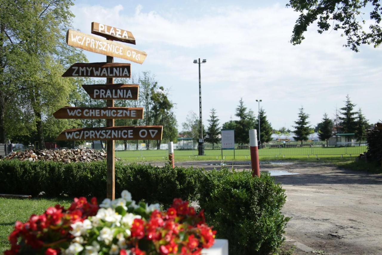Camping Oaza Blonie Kornik Domki Standard Plus - 3 Pokoje Kültér fotó
